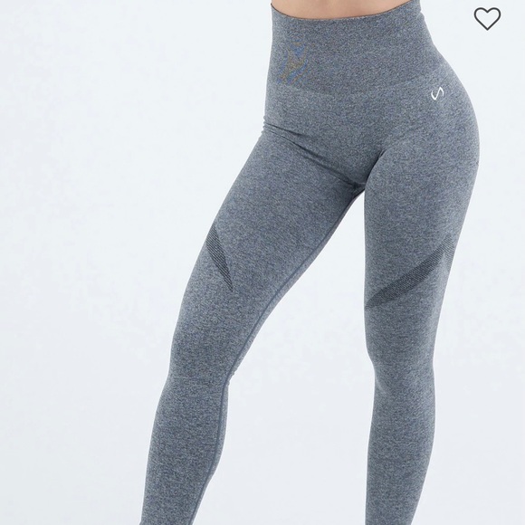 Small - React Seamless Gym Leggings - Picture 2 of 7